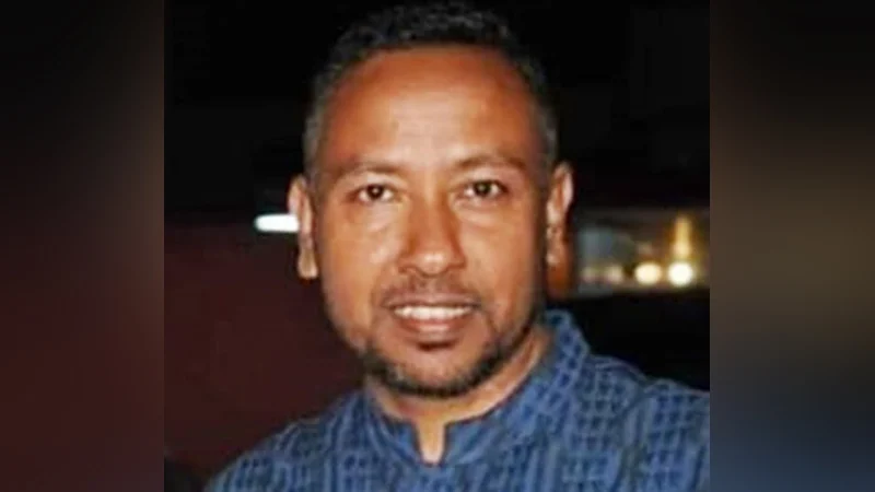 সাবরেজিস্ট্রি অফিসের চাকরি থেকে সাময়িক বরখাস্ত যুবলীগ নেতা